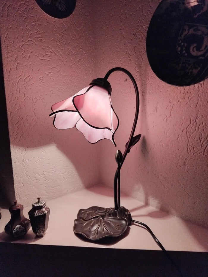 P. Zuijderduijn · Tafellamp Lotus Sereno