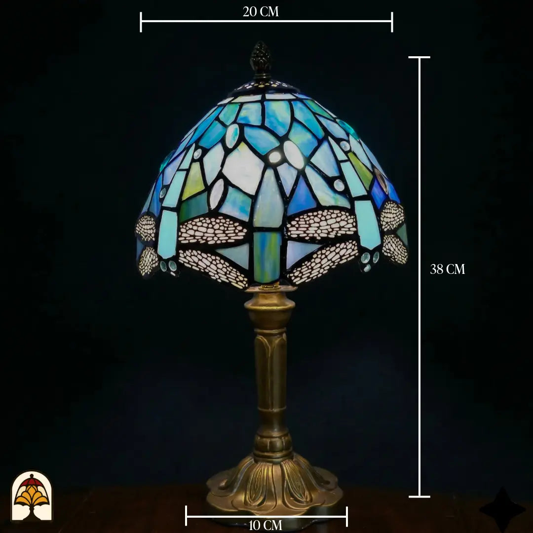 Maatafbeelding Tiffany tafellamp Libellula Celeste ⌀20: kapbreedte 20 cm, voetbreedte 10 cm, totale hoogte 38 cm