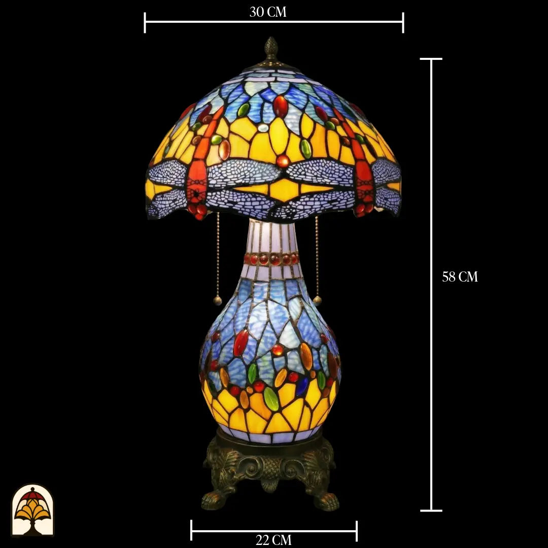 Maatafbeelding Tiffany tafellamp Libellula Azurea – kapdiameter 30 cm, totale hoogte 58 cm, voetdiameter 22 cm