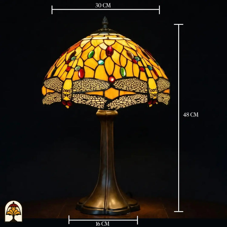 Maatafbeelding Tiffany tafellamp Libellula Aurea ⌀30: kapbreedte 30 cm, voetbreedte 16 cm, totale hoogte 48 cm