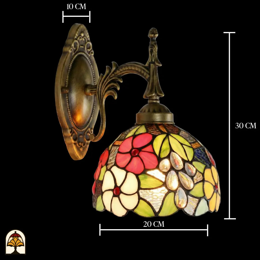 Maatafbeelding Tiffany wandlamp Floral Garden: 30 cm hoog, 20 cm breed en 10 cm diep, florale glas-in-lood kap in rood, wit en groen