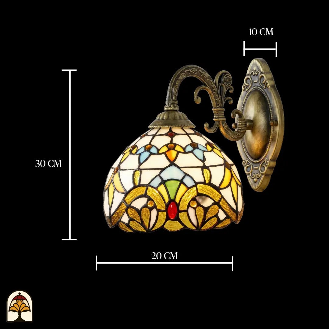 Maatafbeelding Tiffany wandlamp Barok: 30 cm hoog, 20 cm breed en 10 cm diep, bronzen beugel met goudgele glas-in-lood kap