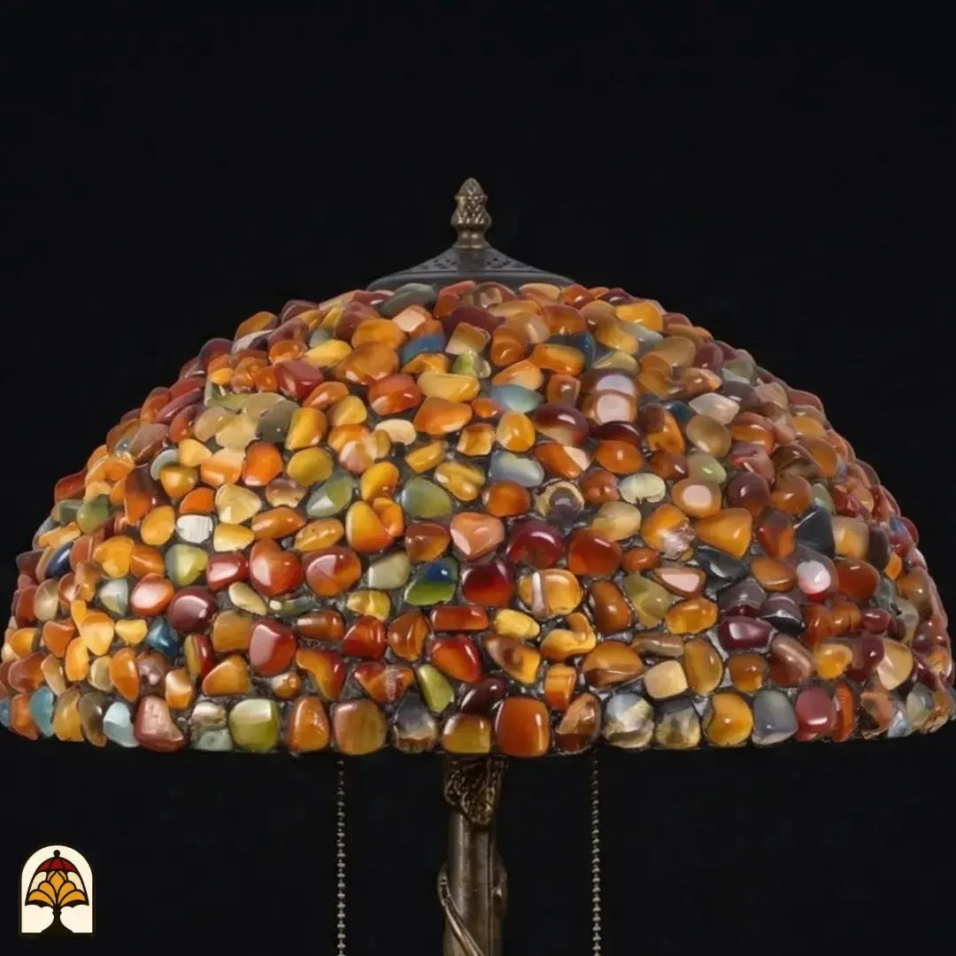 Onverlichte kap Tiffany tafellamp Stone Mosaic Amber ⌀40 cm – gepolijste stenen in amber, rood, blauw en grijs in daglichtkleuren