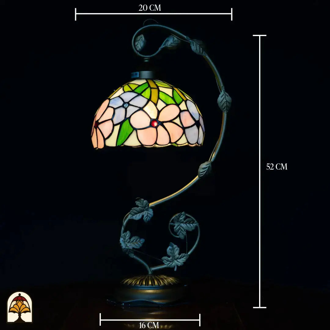 Maatafbeelding Tiffany tafellamp Fiora — kapdiameter ⌀20 cm, totale hoogte 52 cm, voetdiameter 16 cm