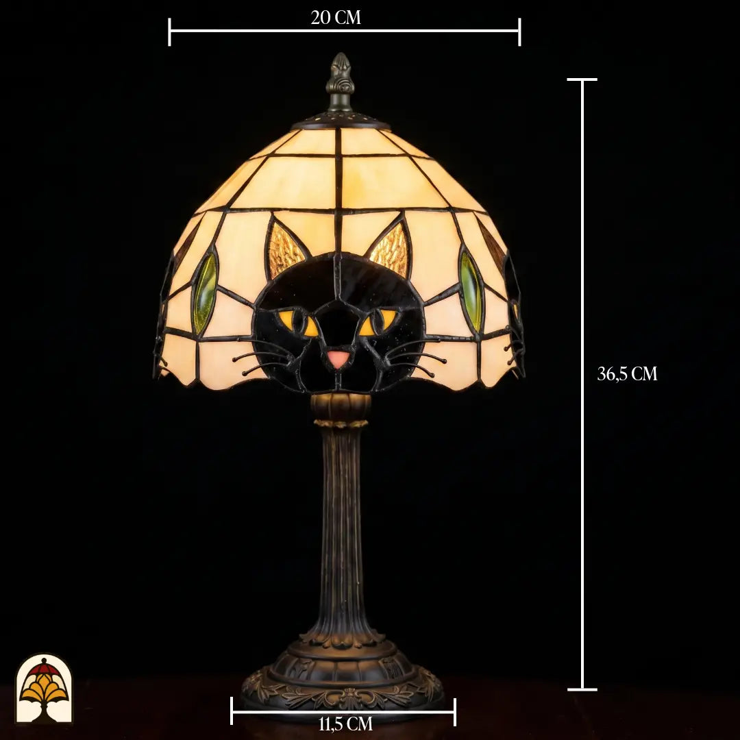 Afmetingen Tiffany tafellamp Gatto Nero: hoogte 36,5 cm, kapdiameter 20 cm, voet 11,5 cm